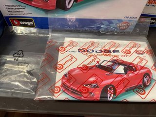 Bburago Dodge Viper RT/10 1992 Kit Metal