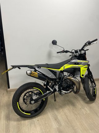 Sherco 2024 Supermotard Negra y Amarilla