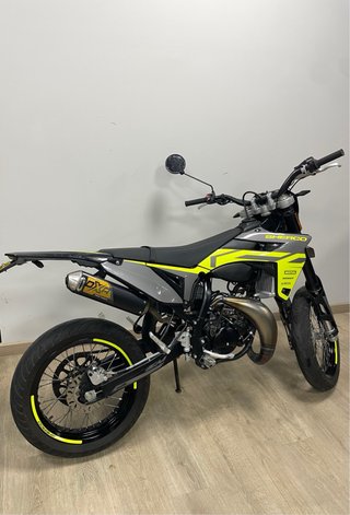 Sherco 2024 Supermotard Negra y Amarilla