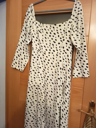 Vestido blanco con lunares negros sin estrenar