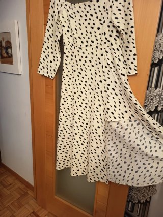 Vestido blanco con lunares negros sin estrenar