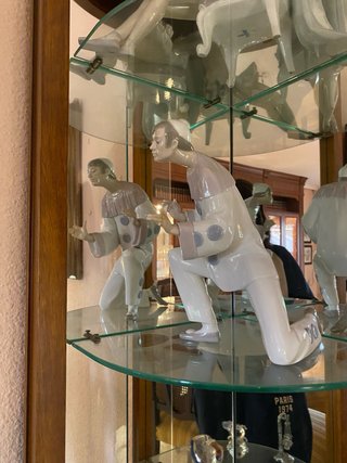 Mueble de esquina clásico madera y cristal