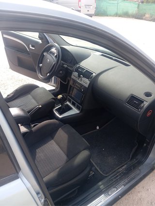 Ford Mondeo 2004