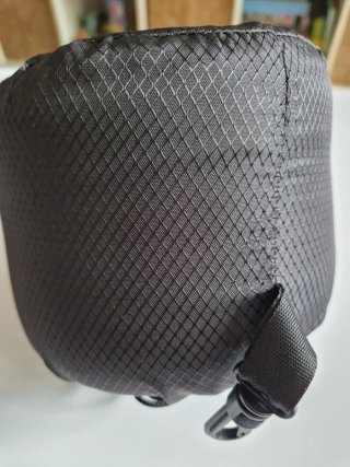 Almohada de viaje Wander+ gris