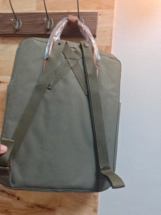 Mochila Fjallraven Kanken verde oliva