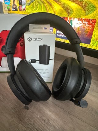 Xbox Series X 1TB + Cascos inalámbricos + Mando +