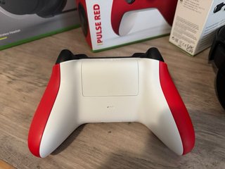 Xbox Series X 1TB + Cascos inalámbricos + Mando +