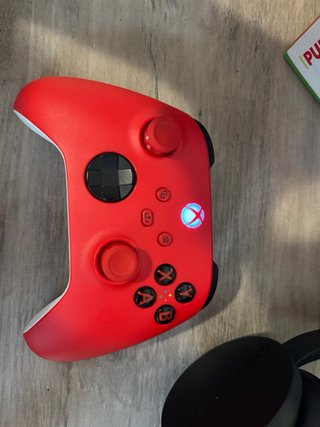 Xbox Series X 1TB + Cascos inalámbricos + Mando +
