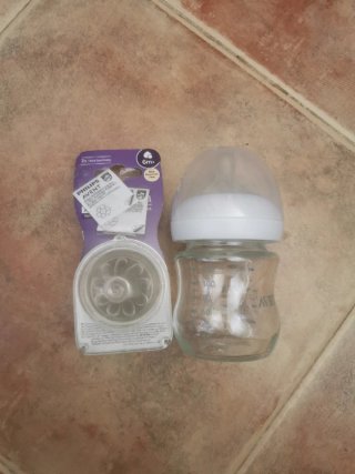 Biberón y 2 Tetinas Philips Avent 6m+