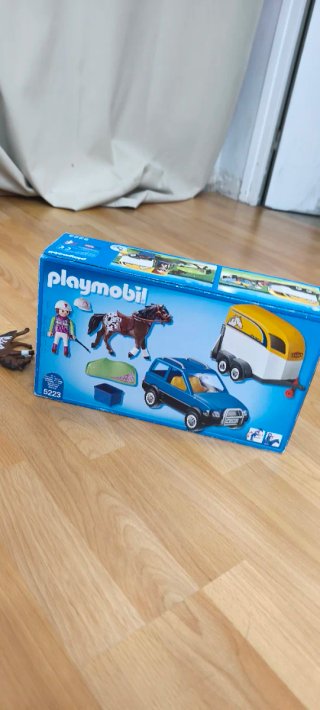 Playmobil Coche con Remolque y Caballos