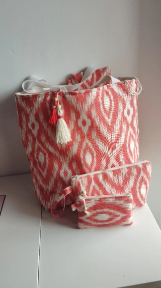 Bolsa XL con neceseres a juego