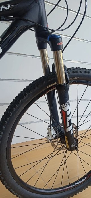 Bicicletta Giant Talon Nera