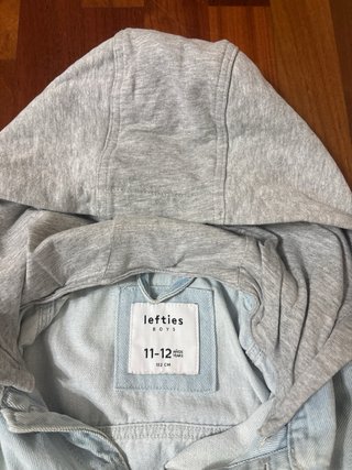 Chaqueta vaquera con capucha niño