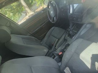 Volkswagen Golf 2003