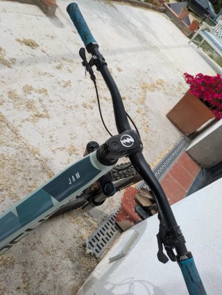 Bici Focus JAM 6.8