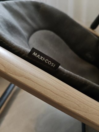 Hamaca bebé madera y tela gris