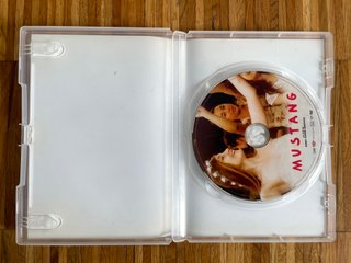 DVD Mustang - Deniz Gamze Ergüven
