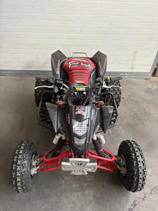 Suzuki LTZ 400 Quad Negro y Rojo