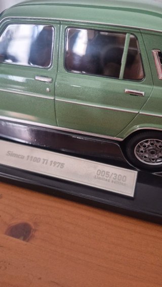 Simca 1200 escala 1/18