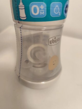 Biberón Chicco flujo lento 0m + chupete