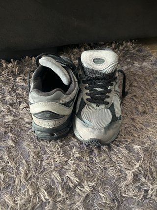 New Balance 2002R Gris Talla 39.5 EUR