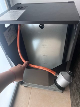 Estufa de Gas HJM Negra
