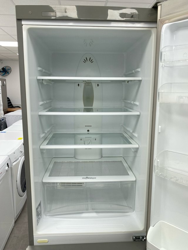 Frigorífico LG Inox Clase A 189,6x60cm con envio