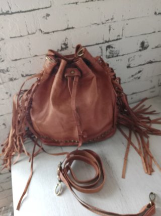 Bolso Piel Artesanía Marroquí Flecos y tachuelas