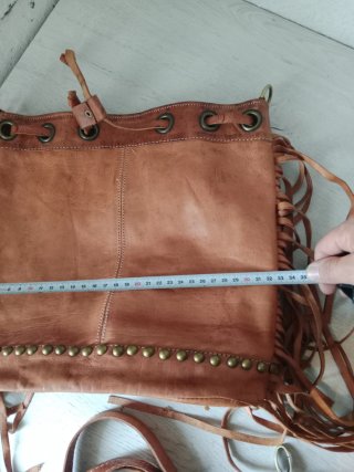 Bolso Piel Artesanía Marroquí Flecos y tachuelas