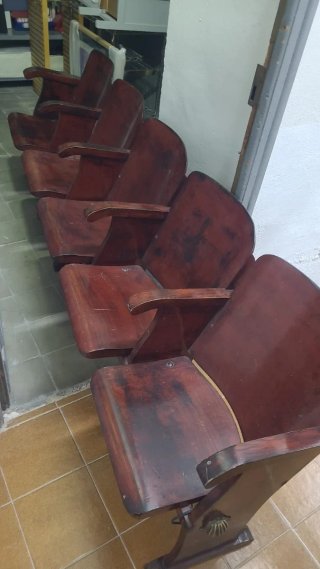 Butacas de cine antiguas restauradas
