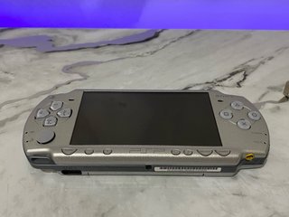 Sony PSP 2004 Grigio Argento