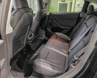 Tesla Model Y Gran autonomía con tracción trasera