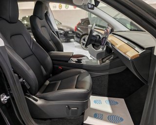 Tesla Model Y Gran autonomía con tracción trasera