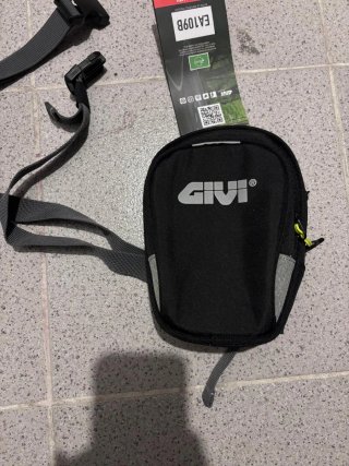 Givi EA109B Bolso Pierna Moto Negro