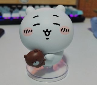 Figura Chiikawa con osito