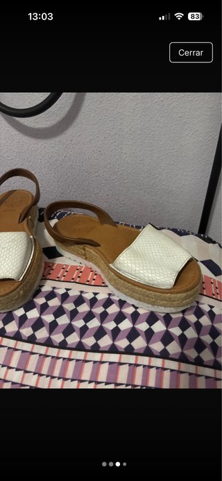 Menorquinas mujer piel serpiente
