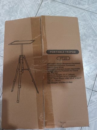 Trípode portátil para proyector/portátil