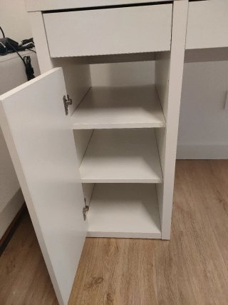 Escritorio Ikea Blanco con Cajón y Puerta