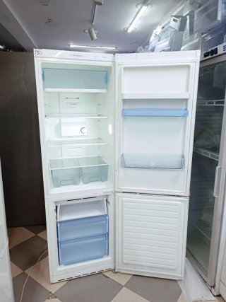 Frigorífico 'BALAY' combi no frost