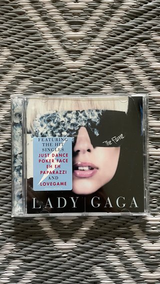 CD Lady Gaga The Fame de segunda mano por 5 EUR en Madrid en WALLAPOP