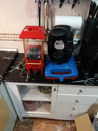 Cafetera Bosch Tassimo Negra PACK ELECTRODOMÉSTICO