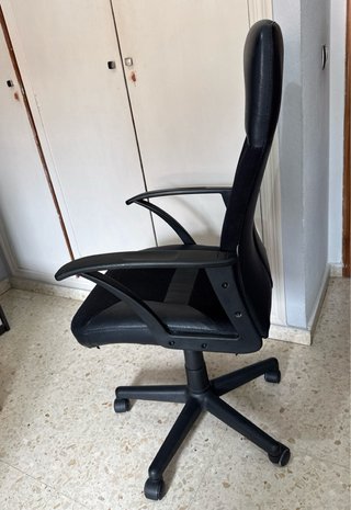 Silla de escritorio negra