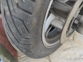 Suzuki Burgman 250 - Maxi Scooter Automática
