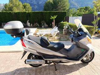 Suzuki Burgman 250 - Maxi Scooter Automática
