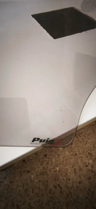 Cúpula Puig Kawasaki GTR 1400 en buen estado.