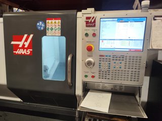 Torno Haas ST-30 con utillaje