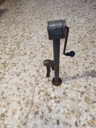 Gato de coche antiguo
