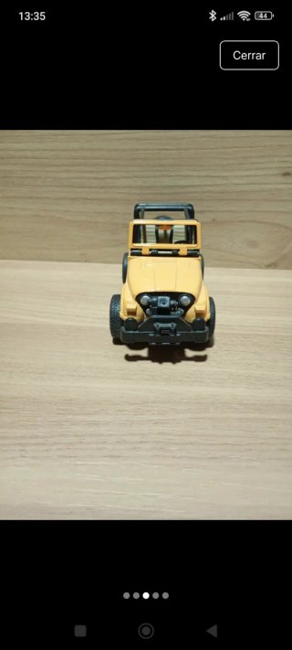 Jeep Amarillo Juguete