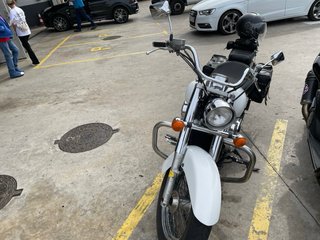 Honda Shadow Cruiser Moto Manual Blanca 750 vt