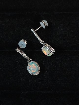 Pendientes de ópalo natural